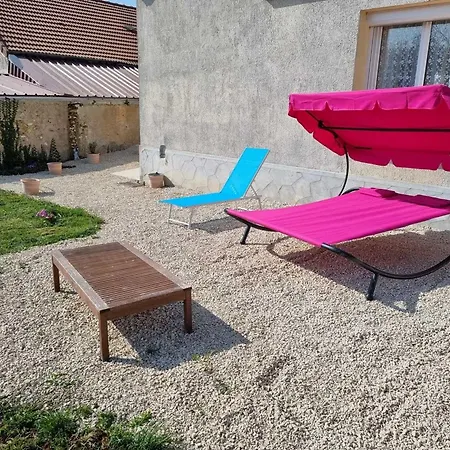 Maison Paisible Avec Jardin, Animaux Bienvenus, Parking Prive - Fr-1-532-21 Nyaraló *